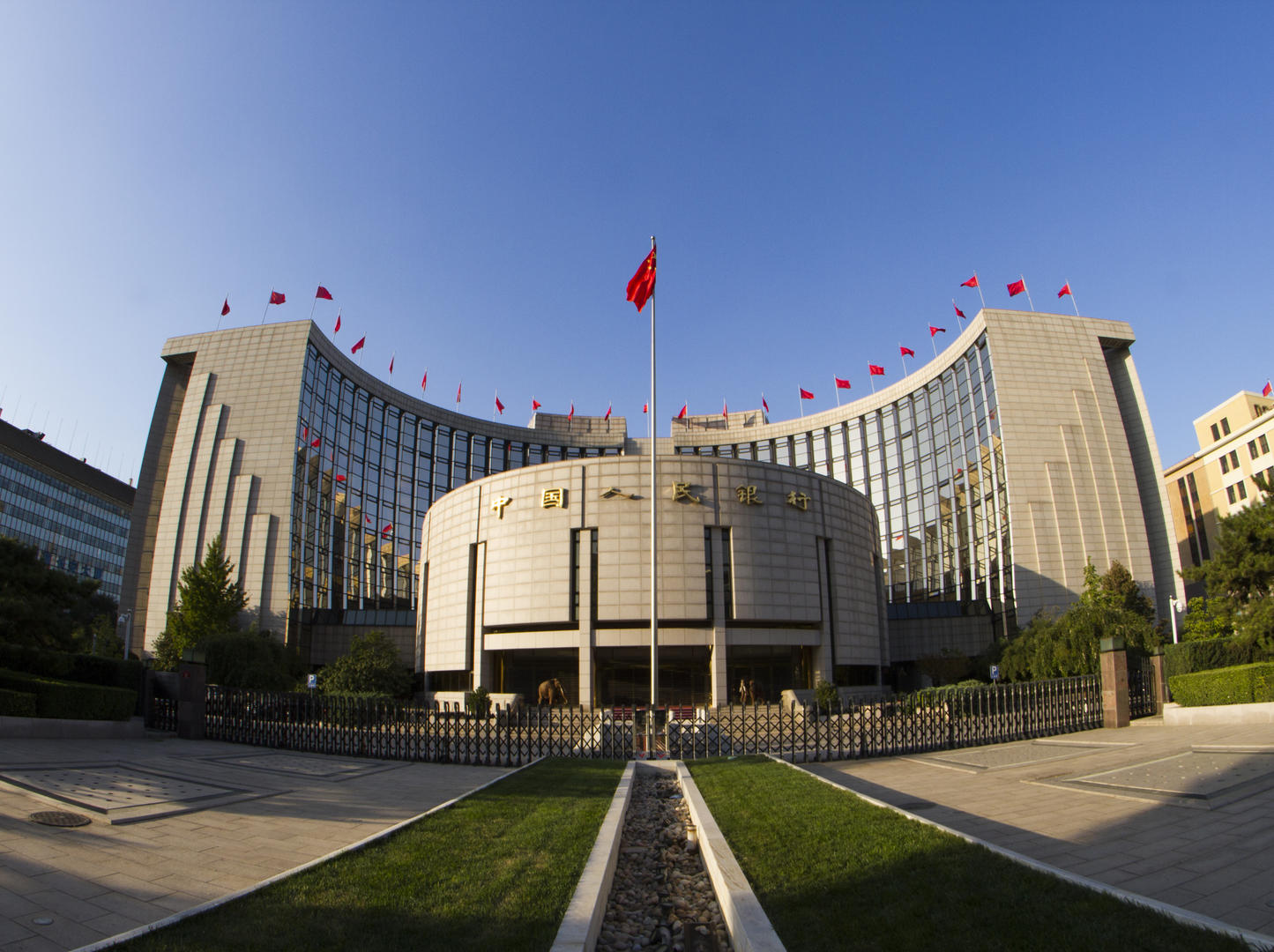 2022年四季度金融机构贷款投向统计报告